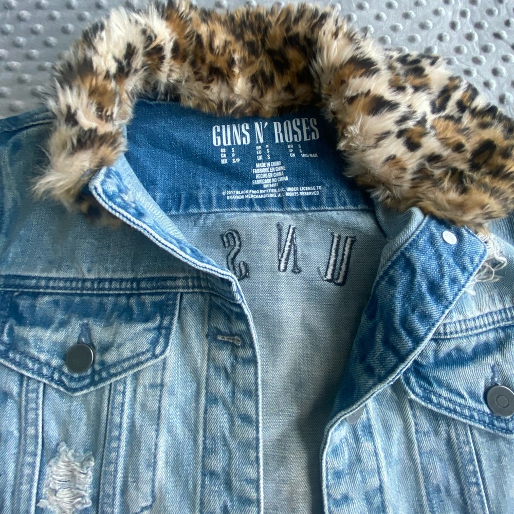 Guns & Roses Jean Jacket - Picture 6 of 6